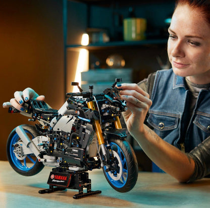 LEGO® Technic 42159 Yamaha MT-10 SP